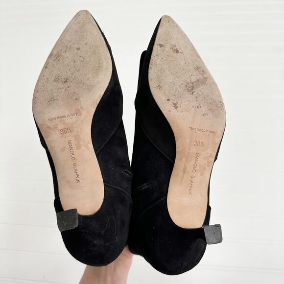 Manolo Blahnik Baylow Black Suede Ankle Boots Maysale Buckle Heel 38.5 - Picture 11 of 16